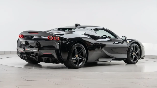 Ferrari SF90 (21 Reg) 3.9 V8 Stradale Assetto Fiorano Hybrid Image 7