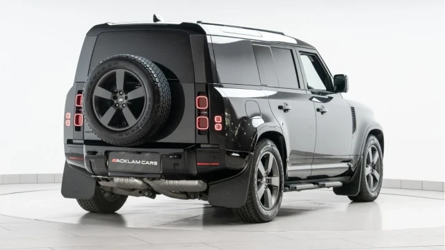 Land Rover Defender (74 Reg) 110 3.0 D350 X-Dynamic HSE Hard Top Commercial (5 Seat) (+VAT) Image 7