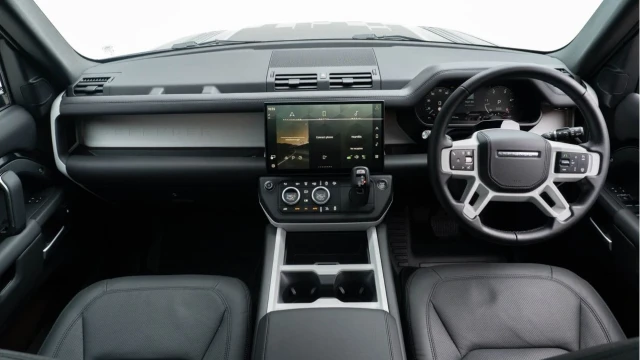 Land Rover Defender (75 Reg) 110 3.0 D350 X-Dynamic HSE (Black Pack) Image 2