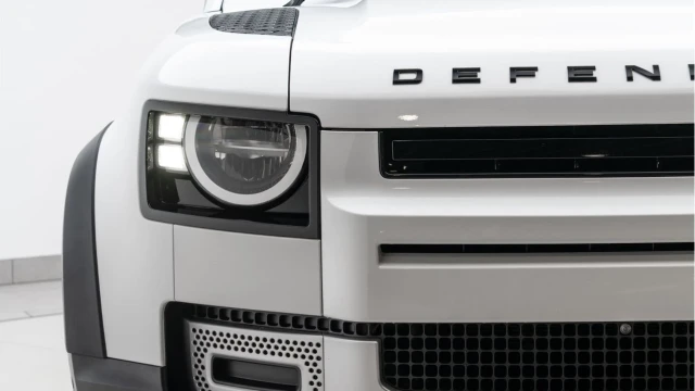 Land Rover Defender (21 Reg) 90 3.0 D250 S (Country) Image 8