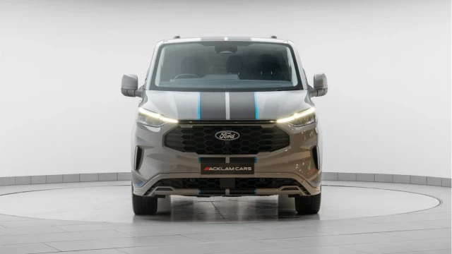 Ford Transit Custom (25 Reg) Custom 320 2.0 Ecoblue Sport (+VAT) Image 8