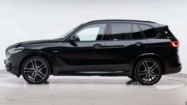 BMW X5 (72 Reg) 3.0 45e M Sport xDrive Image 6