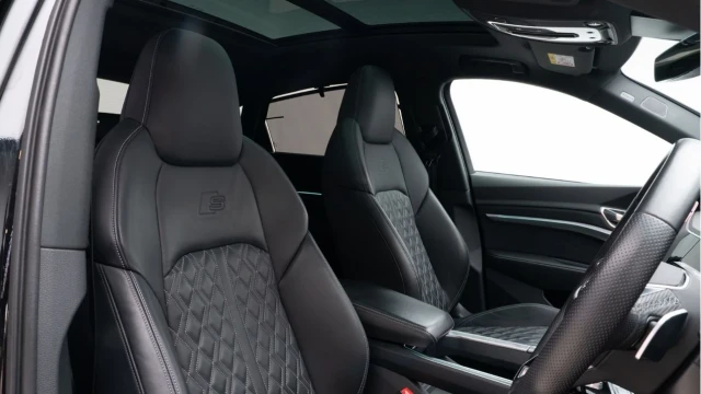 Audi Q8 E-Tron (23 Reg) 55 Vorsprung Sportback Quattro Image 3