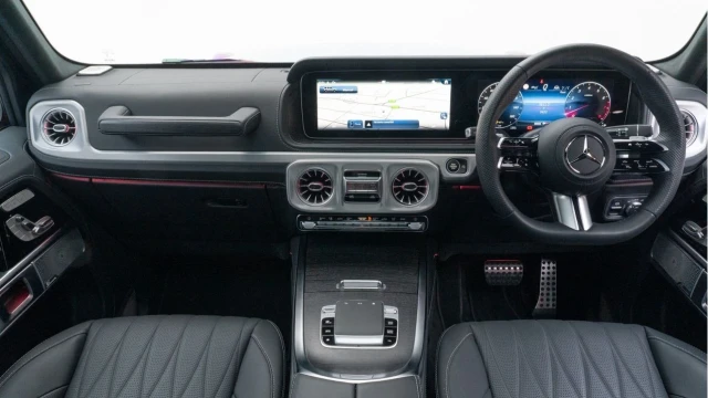 Mercedes-Benz G Class (25 Reg) G500 3.0 AMG Line Premium Plus (Manufaktur) (VAT Q) Image 2
