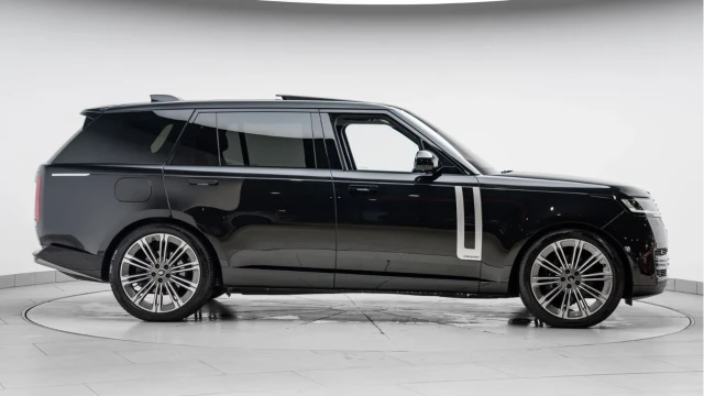 Land Rover Range Rover (74 Reg) 3.0 D350 Autobiography LWB (7 Seat) Image 6