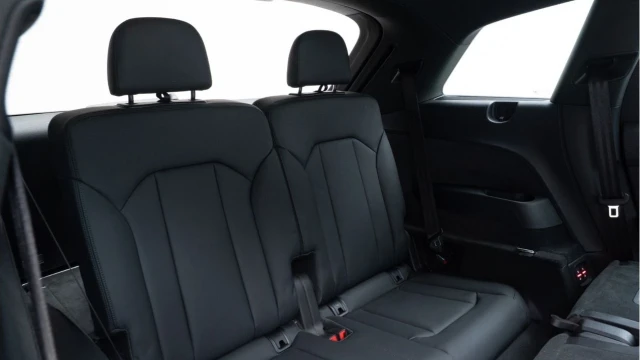 Audi SQ7 (22 Reg) 4.0TFSI V8 Black Edition Quattro Image 7