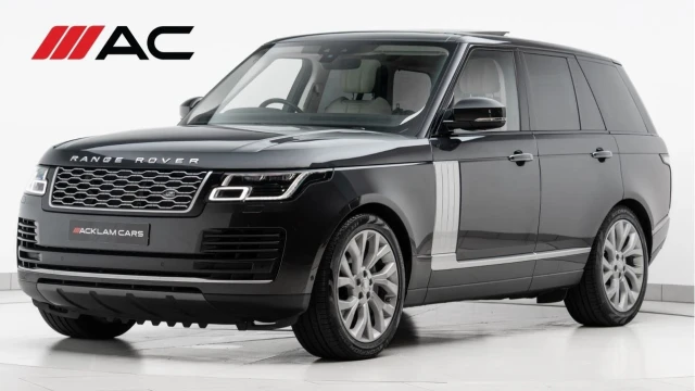 Land Rover Range Rover (21 Reg) 3.0 D300 Vogue SE Image 1