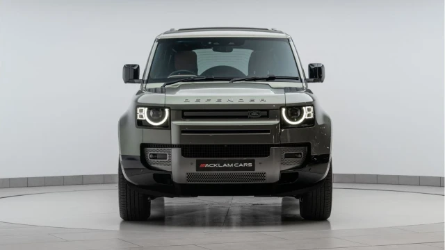 Land Rover Defender (74 Reg) 110 3.0 D250 X-Dynamic HSE Image 7