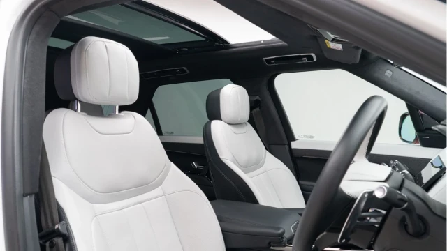 Land Rover Range Rover Sport (73 Reg) 3.0 D350 Autobiography (VAT Q) Image 3