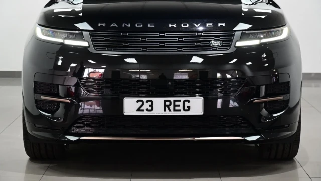 Land Rover Range Rover Sport (23 Reg) 3.0 D300 Dynamic SE Image 7