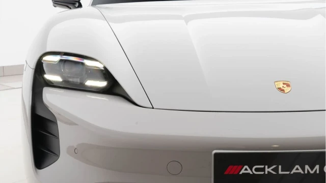 Porsche Taycan (73 Reg) GTS Sport Turismo Image 8