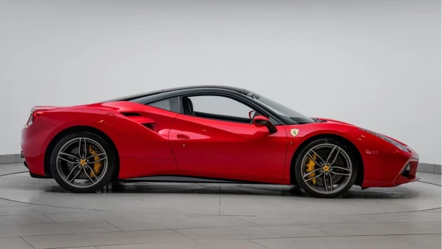 Ferrari 488 (16 Reg) 3.9 V8 GTB (Atelier) Image 6