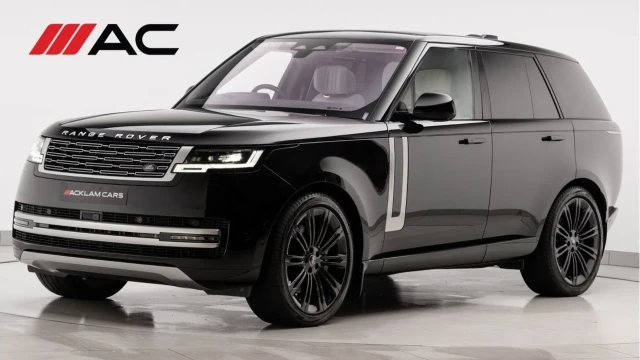 Land Rover Range Rover (22 Reg) 4.4 V8 P530 First Edition Image 1