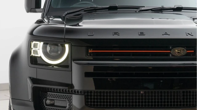 Land Rover Defender (25 Reg) 90 3.0 D250 X-Dynamic SE Hard Top Commercial (3 Seat) (+VAT) Image 8