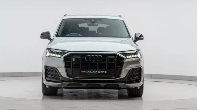 Audi SQ7 (24 Reg) 4.0TFSI V8 Black Edition Quattro Image 8