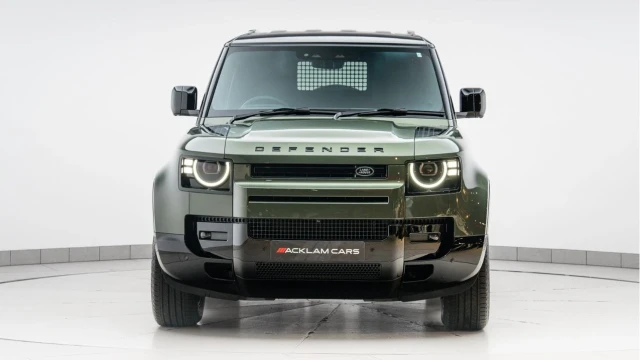 Land Rover Defender (75 Reg) 90 3.0 D250 X-Dynamic HSE Hard Top Commercial (+VAT) Image 5