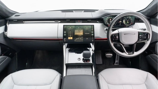 Land Rover Range Rover Sport (24 Reg) 3.0 P550e Autobiography Hybrid Image 2