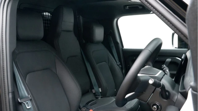 Land Rover Defender (74 Reg) 110 3.0 D250 X-Dynamic HSE Hard Top Commercial (3 Seat) (+VAT) Image 3