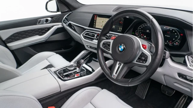 BMW X5M (71 Reg) 4.4 V8 Competition Image 8