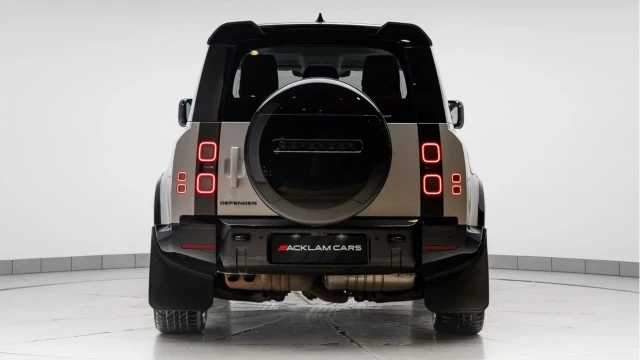 Land Rover Defender (75 Reg) 90 3.0 D250 X-Dynamic SE (Bespoke) Image 8