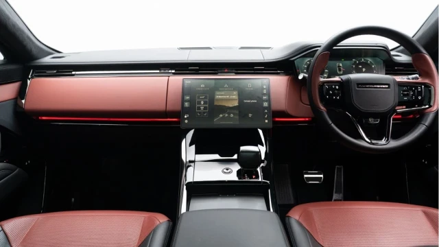 Land Rover Range Rover Sport (74 Reg) 4.4 V8 P635 SV Edition One Image 2