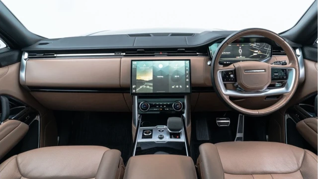 Land Rover Range Rover (23 Reg) 3.0 D350 Autobiography (Shadow Pack) Image 2
