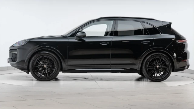 Porsche Cayenne (24 Reg) 3.0 V6 Image 4