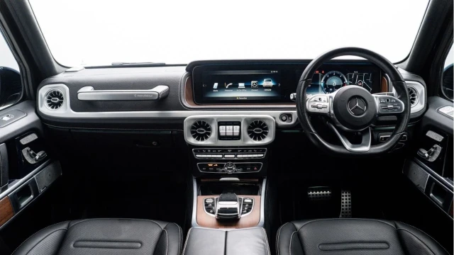 Mercedes-Benz G Class (21 Reg) G400D 2.9 AMG Line Premium Plus 4Matic Image 2