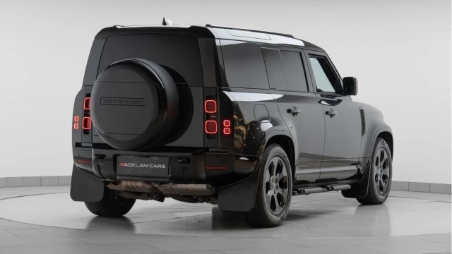 Land Rover Defender (74 Reg) 110 3.0 D250 X-Dynamic HSE Hard Top Commercial (3 Seat) (+VAT) Image 7