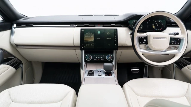 Land Rover Range Rover (23 Reg) 3.0 D350 First Edition LWB (VAT Q) Image 2
