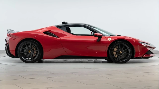 Ferrari SF90 (21 Reg) 4.0 V8 Stradale Assetto Fiorano Hybrid Image 8