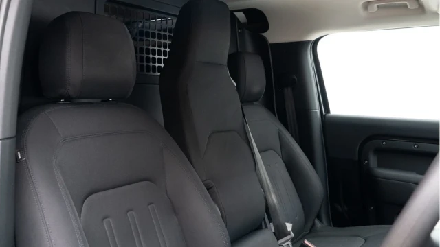 Land Rover Defender (21 Reg) 90 3.0 D200 Hard Top (3 Seat) (+VAT) Image 3