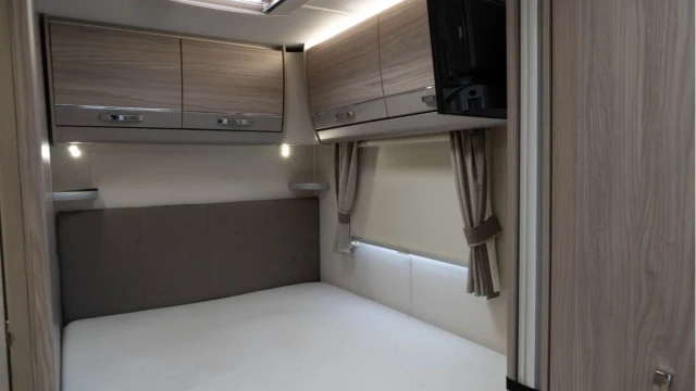Elddis Supreme 155 (21 Reg) 2.2D (4 Berth) Image 6