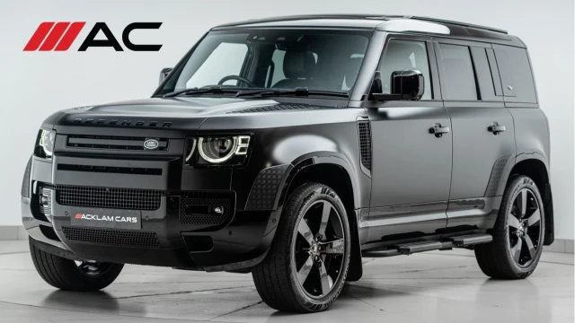 Land Rover Defender (24 Reg) 110 3.0 D300 X-Dynamic SE (Black Pack) Image 1