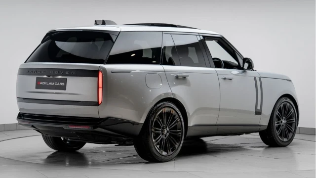 Land Rover Range Rover (73 Reg) 3.0 D300 HSE (VAT Q) Image 6