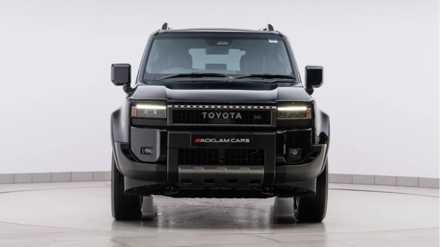 Toyota Land Cruiser (74 Reg) 2.8D Invincible (7 Seat) Image 4