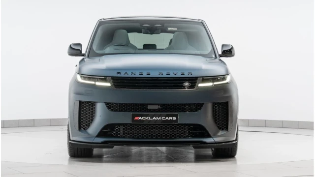 Land Rover Range Rover Sport (75 Reg) 4.4 V8 P635 SV Edition Two Image 7