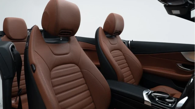 Mercedes-Benz C Class (19 Reg) C300 2.0 AMG Line Premium Convertible Image 4