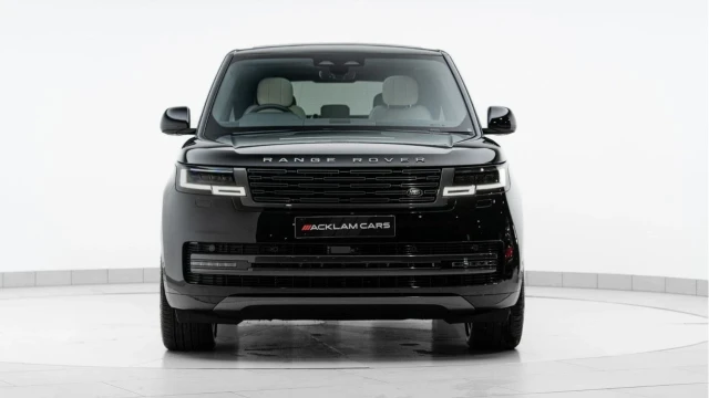 Land Rover Range Rover (75 Reg) 3.0 D300 Edition Image 4