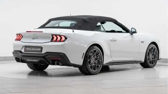 Ford MUSTANG (74 Reg) 5.0 V8 Convertible Image 6