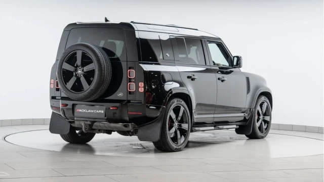 Land Rover Defender (72 Reg) 110 3.0 P400 X (Black Pack) Image 6