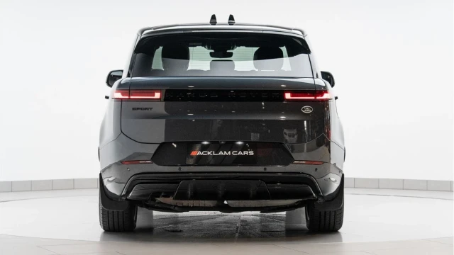 Land Rover Range Rover Sport (73 Reg) 3.0 D300 Dynamic SE (Black Pack) Image 6