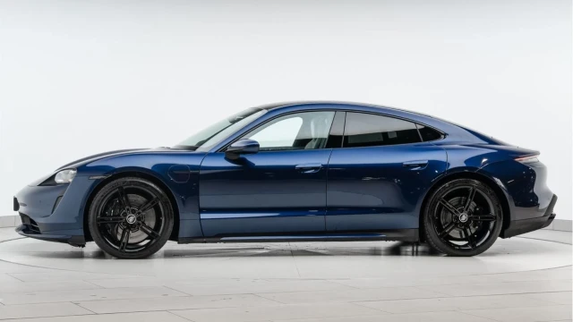 Porsche Taycan (70 Reg) Turbo Image 4