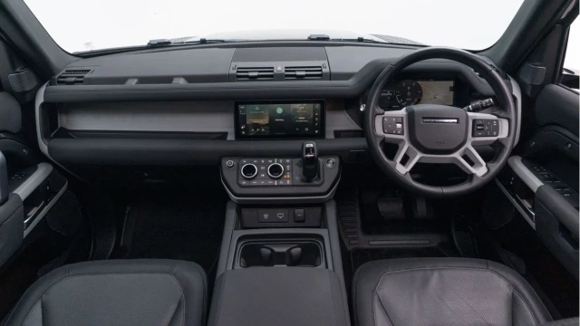 Land Rover Defender (72 Reg) 110 3.0 D250 X-Dynamic SE (Black Pack) Image 2