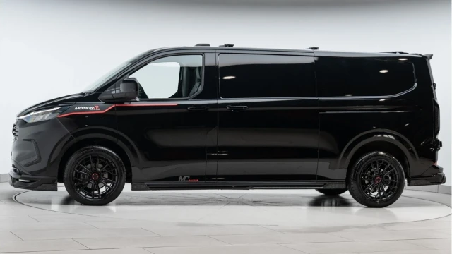 Ford Transit Custom (25 Reg) 320 2.0 Ecoblue Limited LWB (Motion R MC Edition) (+VAT) Image 5