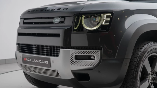 Land Rover Defender (23 Reg) 90 3.0 D250 HSE Hard Top Commercial (3 Seat) (+VAT) Image 8