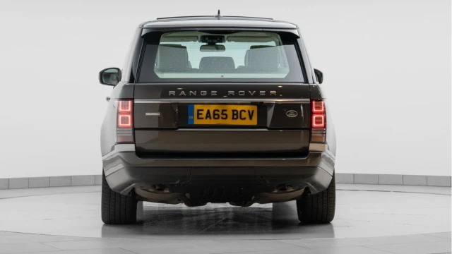 Land Rover Range Rover (65 Reg) 4.4 SDV8 Autobiography Image 5
