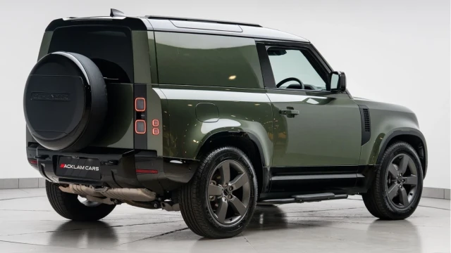 Land Rover Defender (75 Reg) 90 3.0 D250 X-Dynamic HSE Hard Top Commercial (+VAT) Image 7