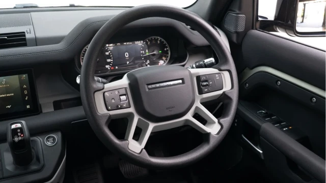Land Rover Defender (21 Reg) 110 3.0 D200 Image 6