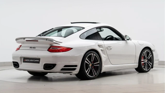 Porsche 911 (60 Reg) 3.8 Turbo Coupe (997) Image 6